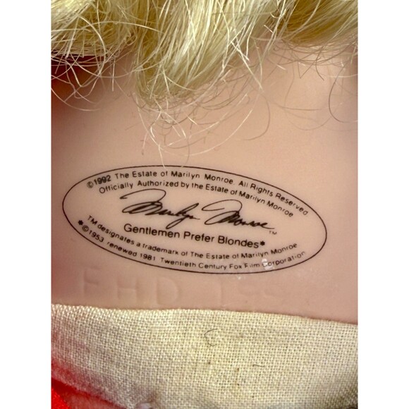 Franklin Mint Marilyn Monroe Vinyl 19" Doll Red Gown Gentlemen Prefer Blondes - Picture 8 of 17